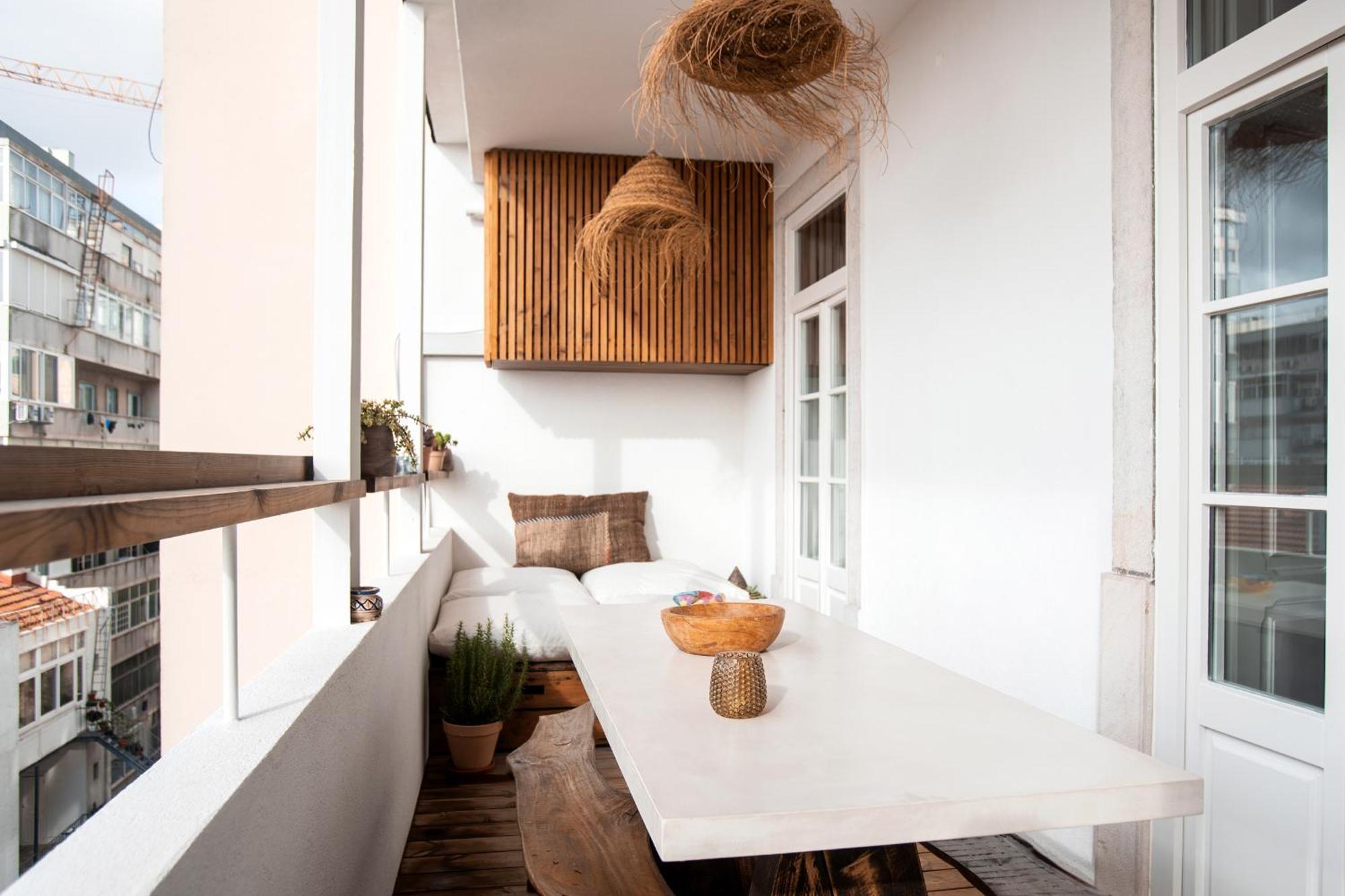 Modern And Luxurious In Apartment *